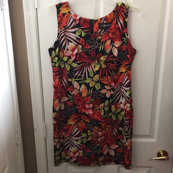 FINAL MARKDOWN Ladies’ Sag Harbor Floral Dress (12) - Picture 1 of 11